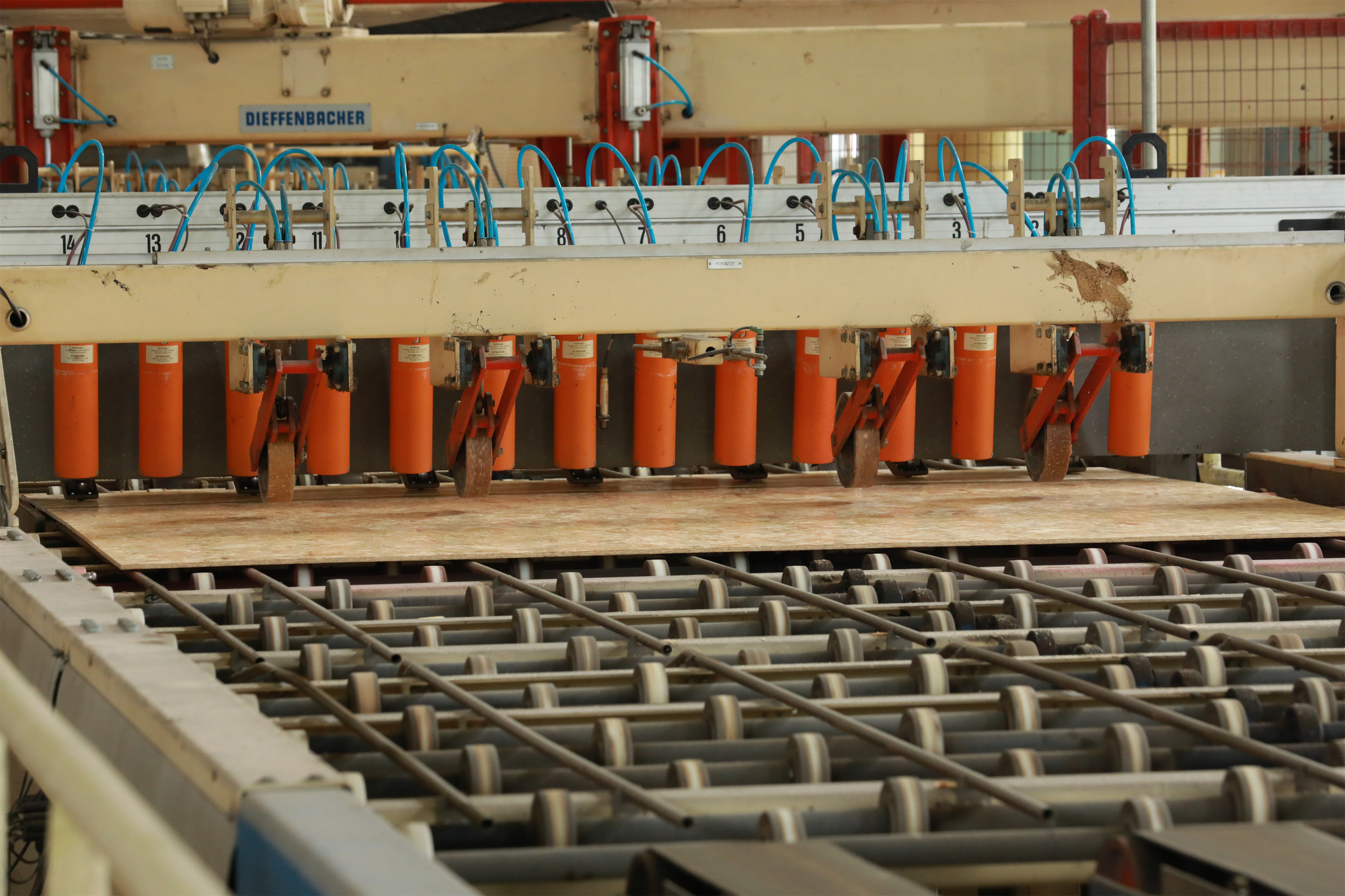 贵州剑河：高端技术为传统产业加码让木材制造更“智造”(图3)