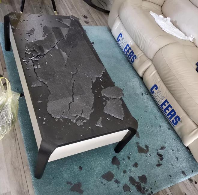 为何许多人放弃在客厅装茶几？原因很简单这4个缺点太突出Bwin必赢(图10)