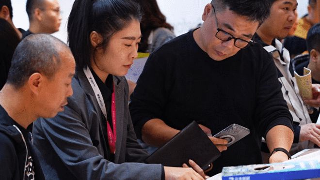 VECO臻源板亮相广州设计周百年匠心品质铸就环保家居新标杆(图5)