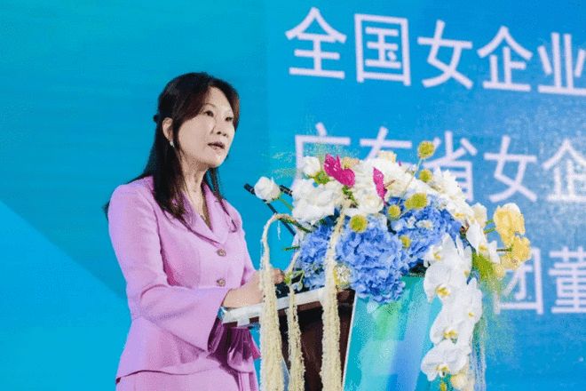 致敬高定十年共筑行业未来：万福仓之夜——致敬高定十年·第十届CCSA家居风尚大典暨2025G20+颁奖礼、喜马拉雅·设计之巅颁奖礼盛大举行(图3)