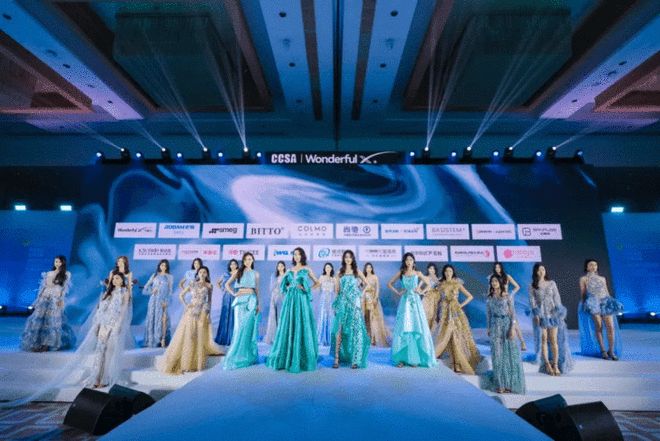 致敬高定十年共筑行业未来：万福仓之夜——致敬高定十年·第十届CCSA家居风尚大典暨2025G20+颁奖礼、喜马拉雅·设计之巅颁奖礼盛大举行(图13)