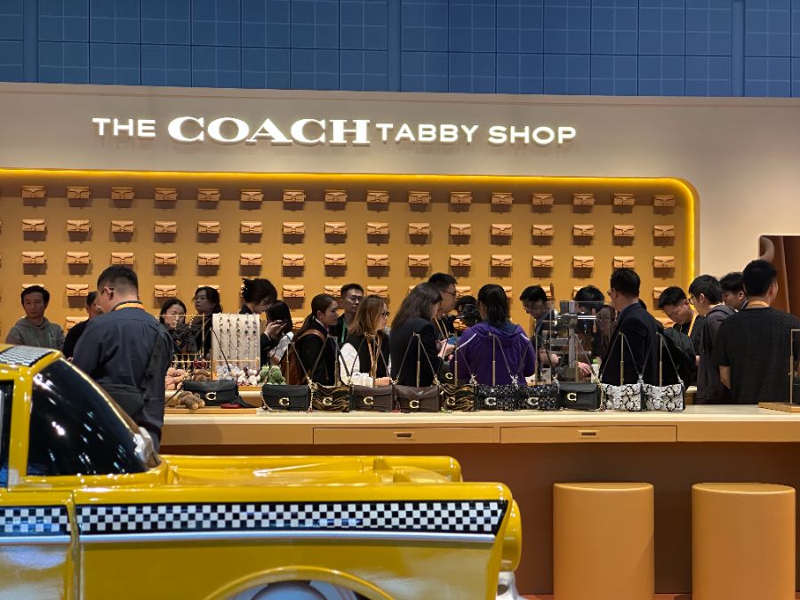 双十一奢侈品消费观察：情绪价值、高性价比、增值服务必赢国际成消费主流(图2)